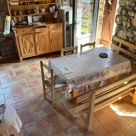 Maison Avec Balcon A Borne, 70 M², 5 Personnes Avec Jardin Mayres (Ardeche)